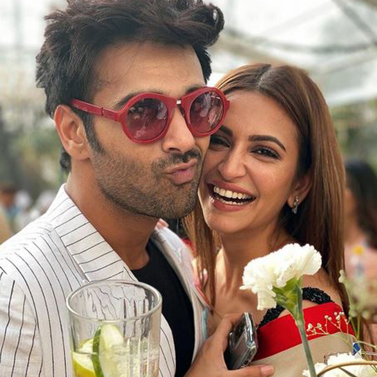 कृति संग पुलकित