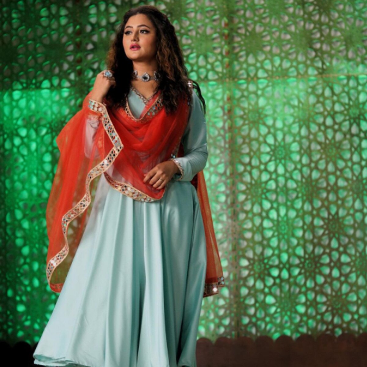 रश्मि देसाई