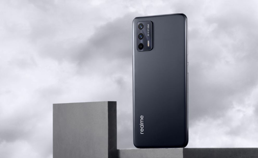 Realme Q3s