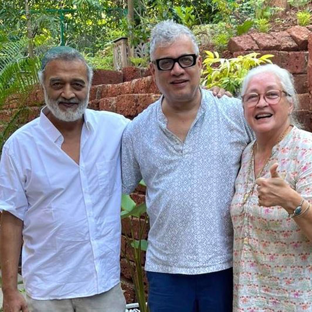 दोस्तों संग लकी अली