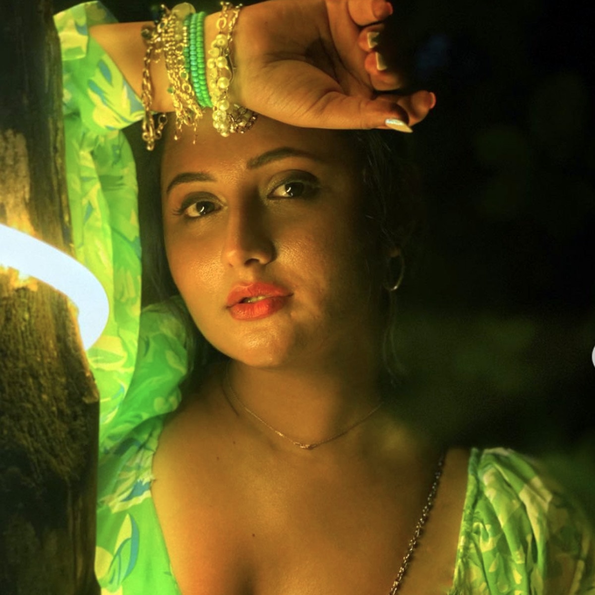 रश्मि देसाई