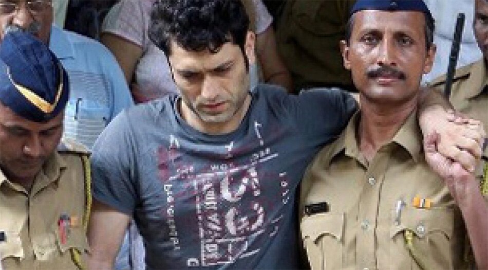 शाइनी आहूजा