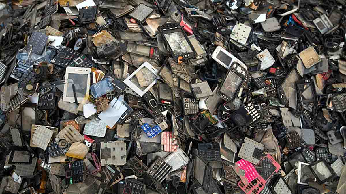 Smartphones killing Our Earth