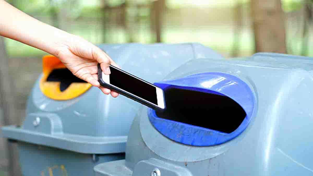 Smartphones killing Our Earth