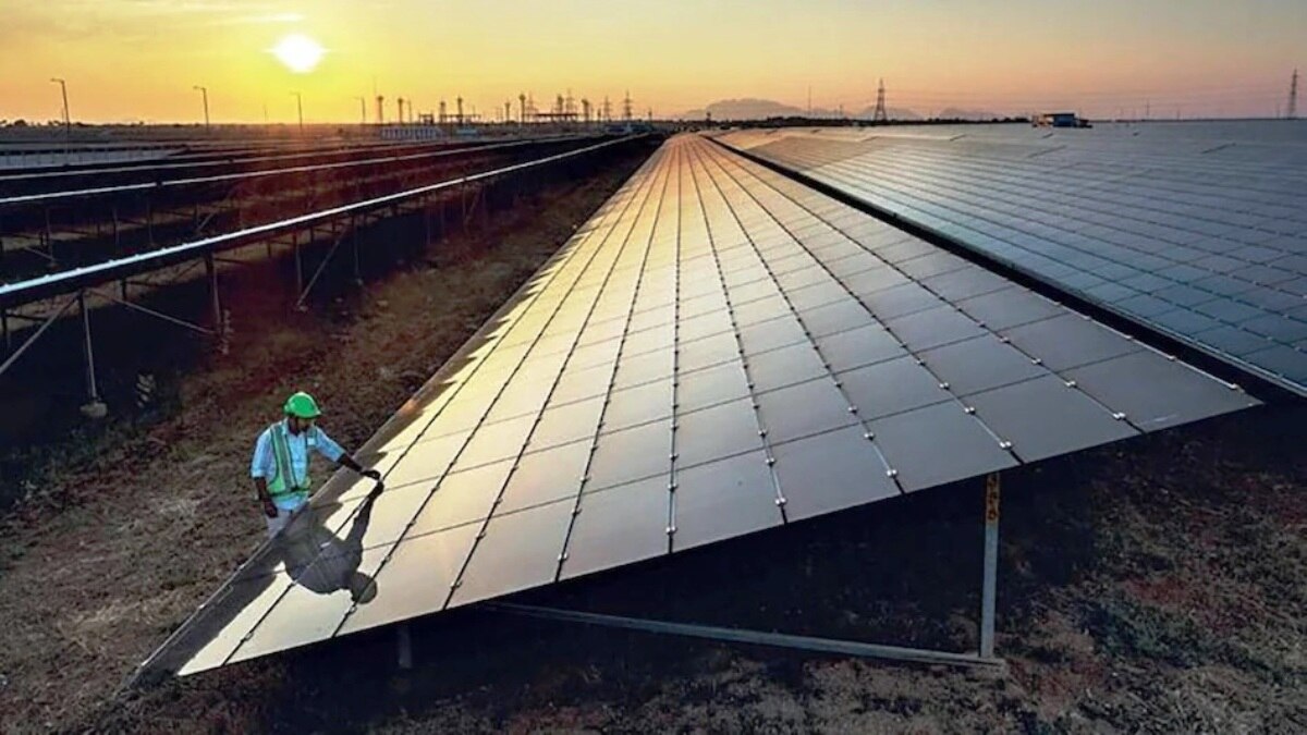 सोलर एनर्जी में डील  