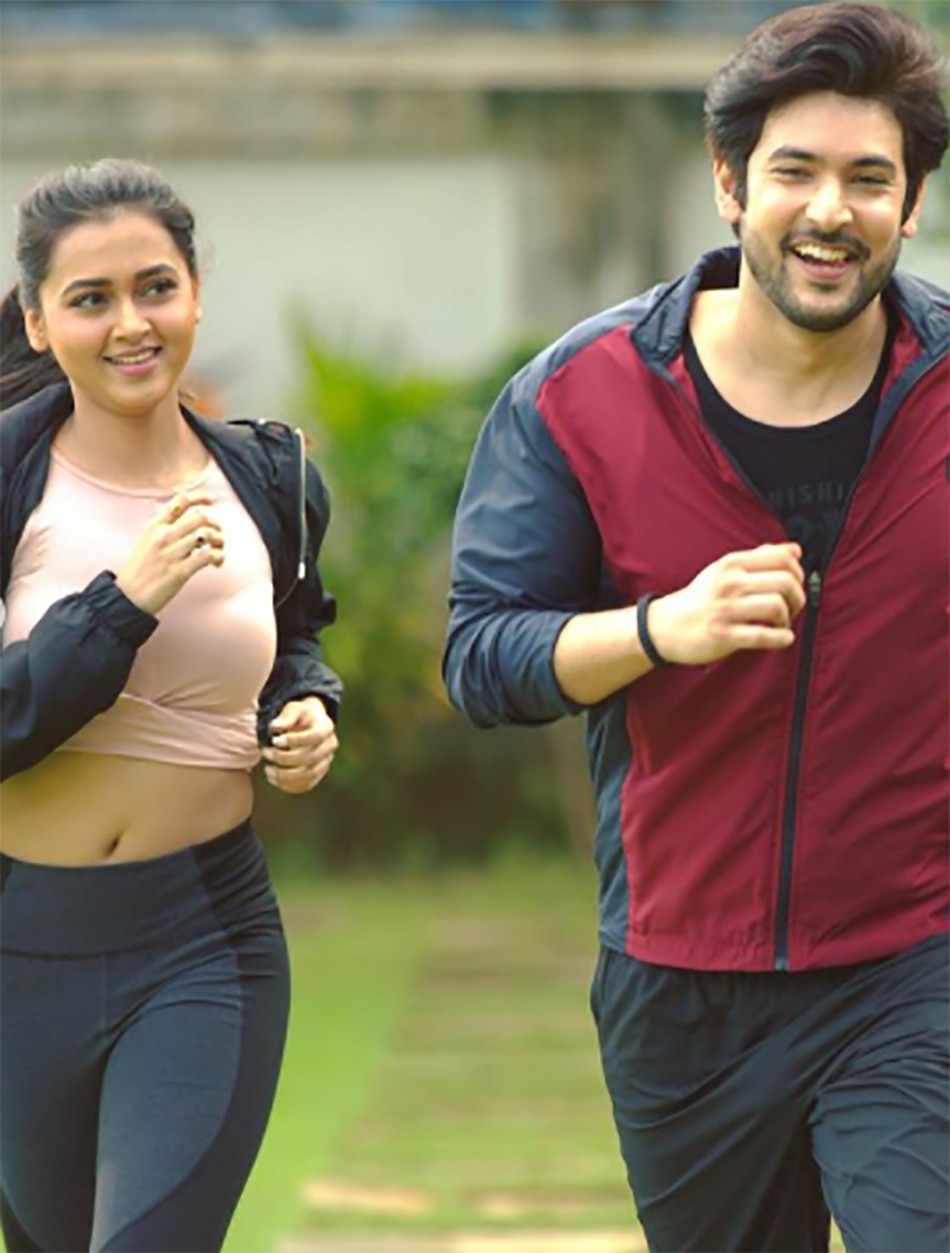  तेजस्वी प्रकाश, शिविन नारंग