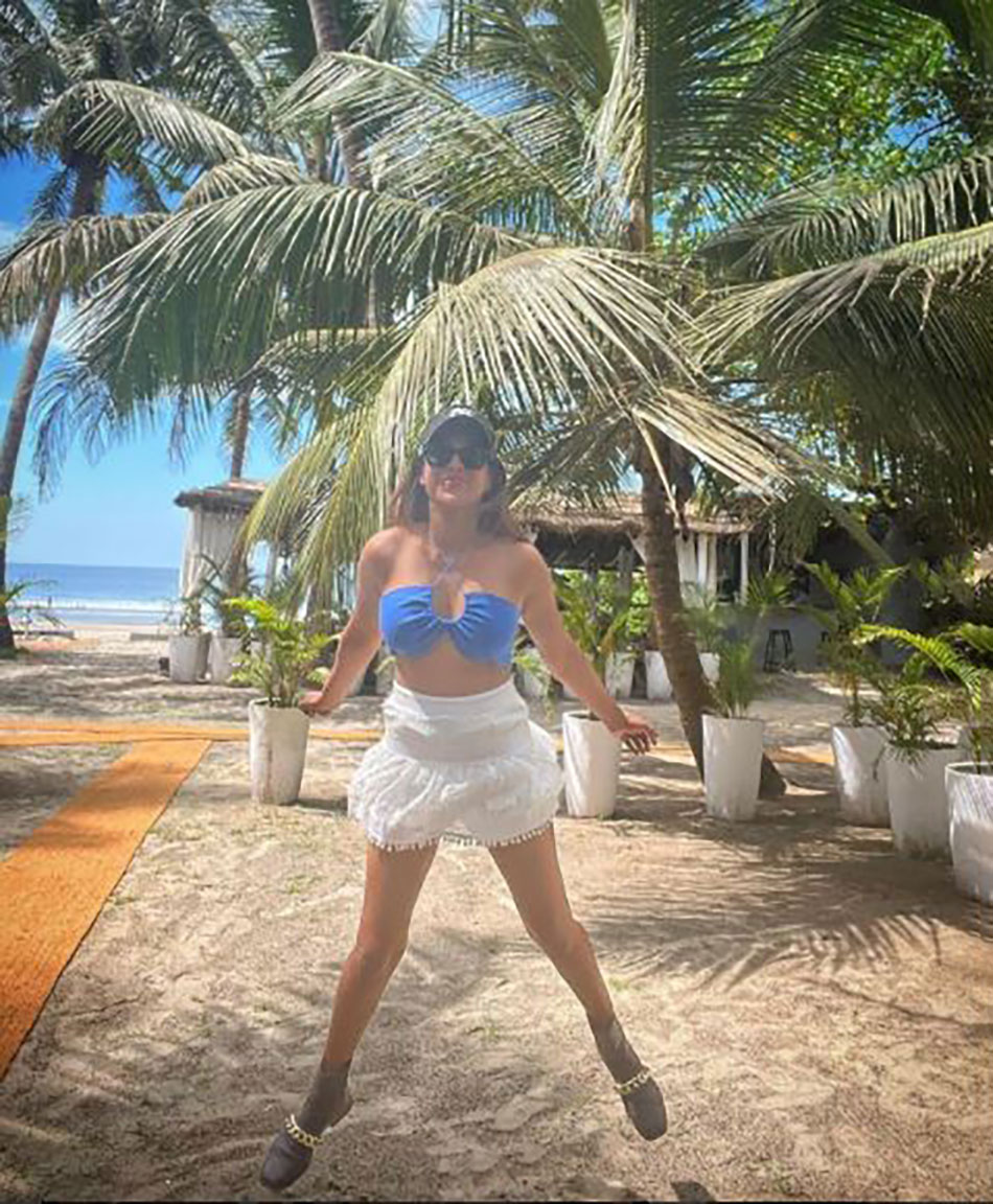 निया शर्मा