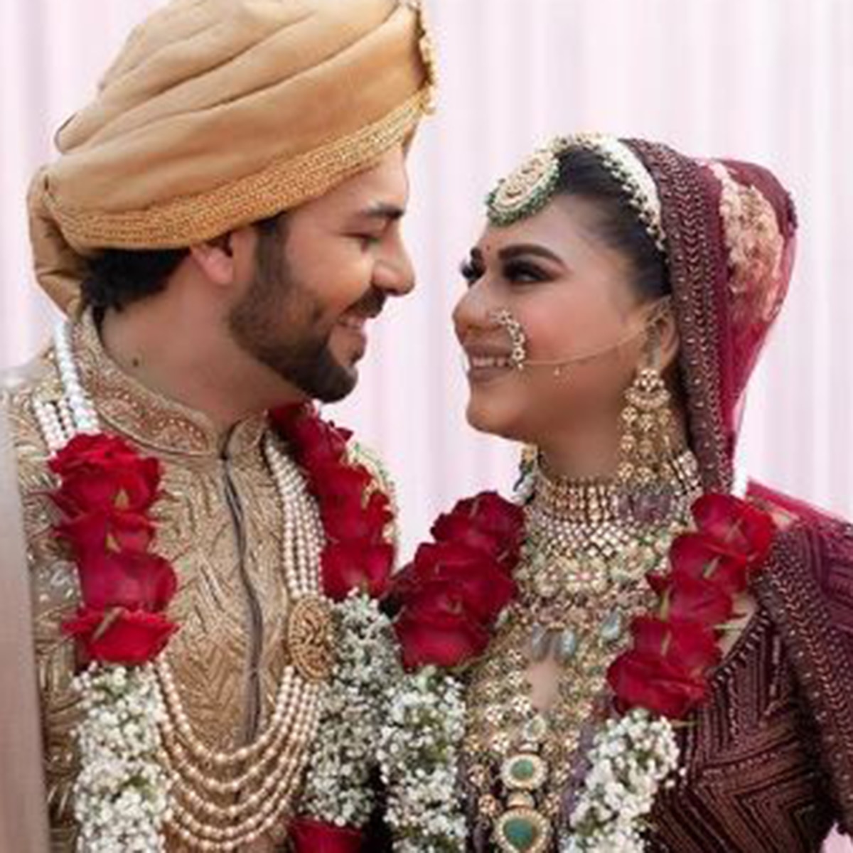 संजय गगनानी, पूनम प्रीत