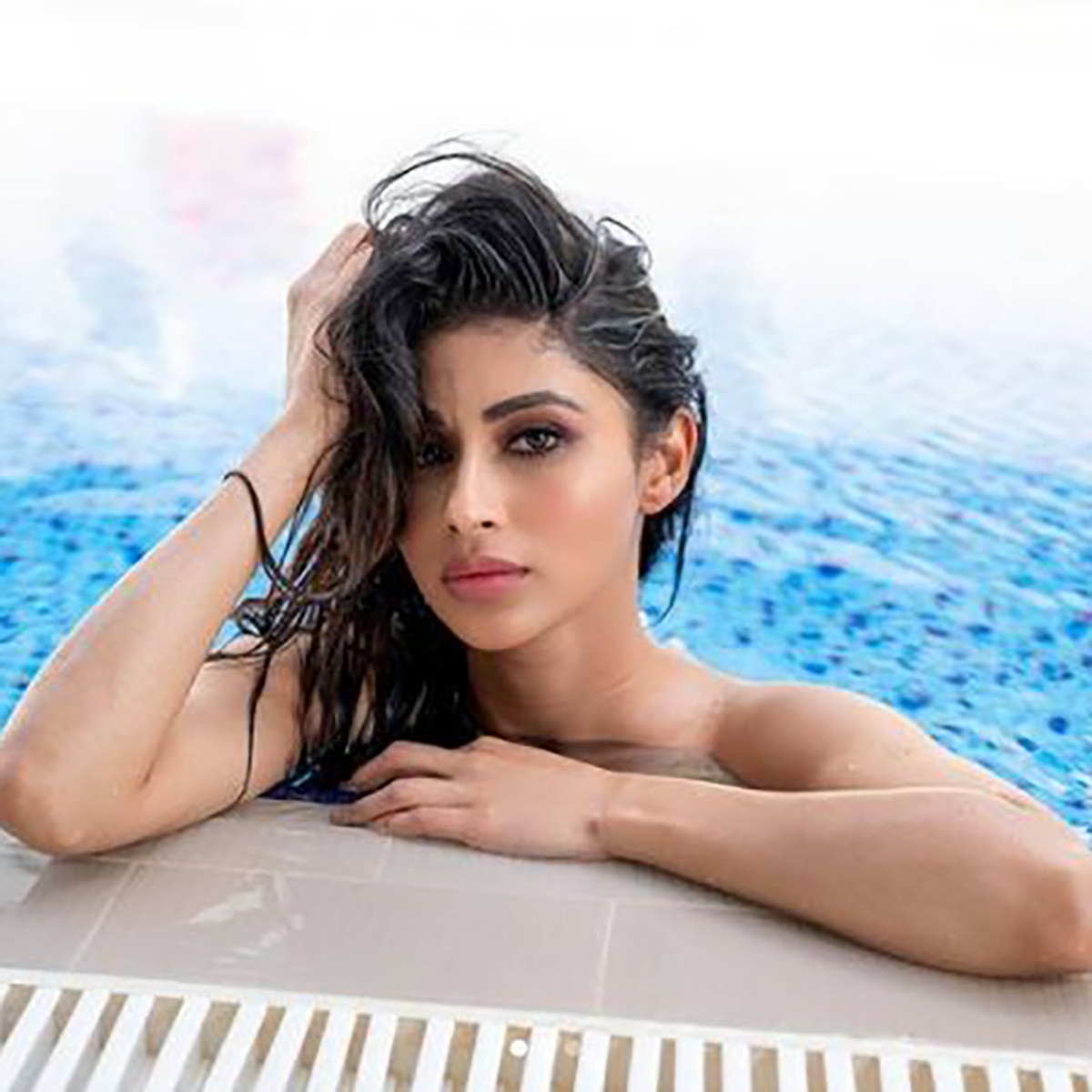 मौनी रॉय