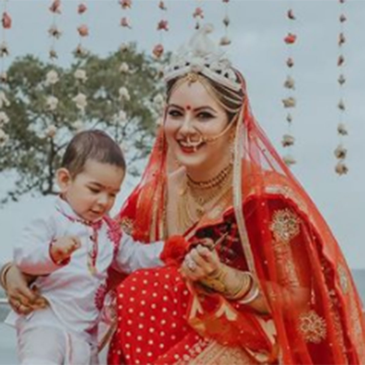  पूजा बनर्जी और कुणाल वर्मा