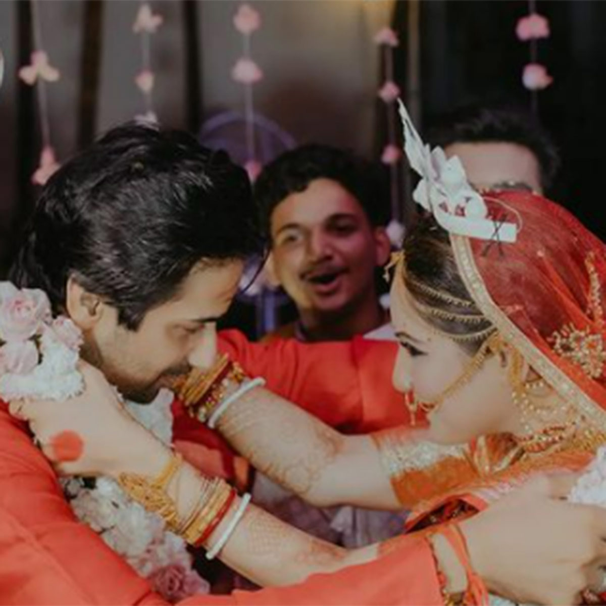  पूजा बनर्जी और कुणाल वर्मा