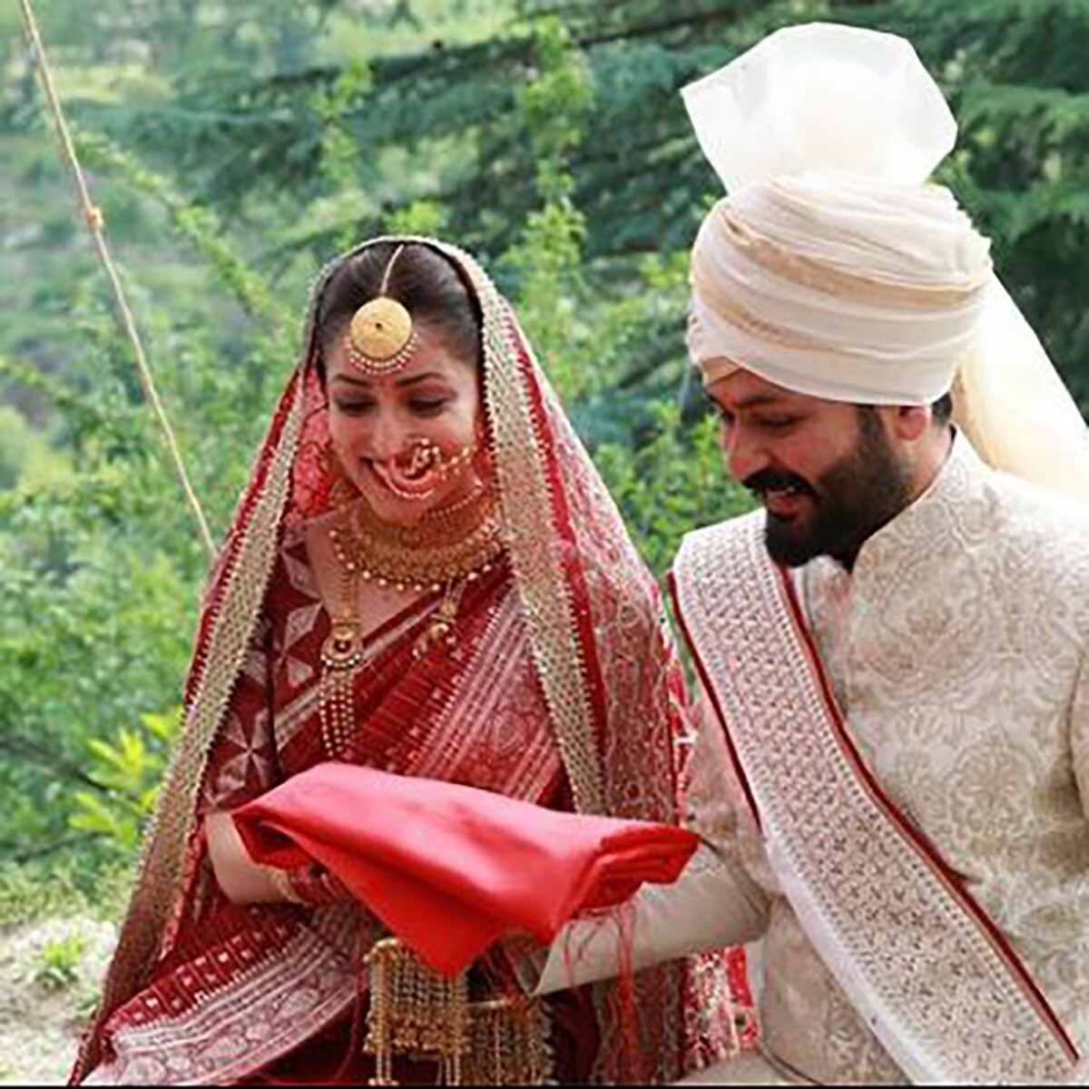 यामी गौतम और आदित्य धर