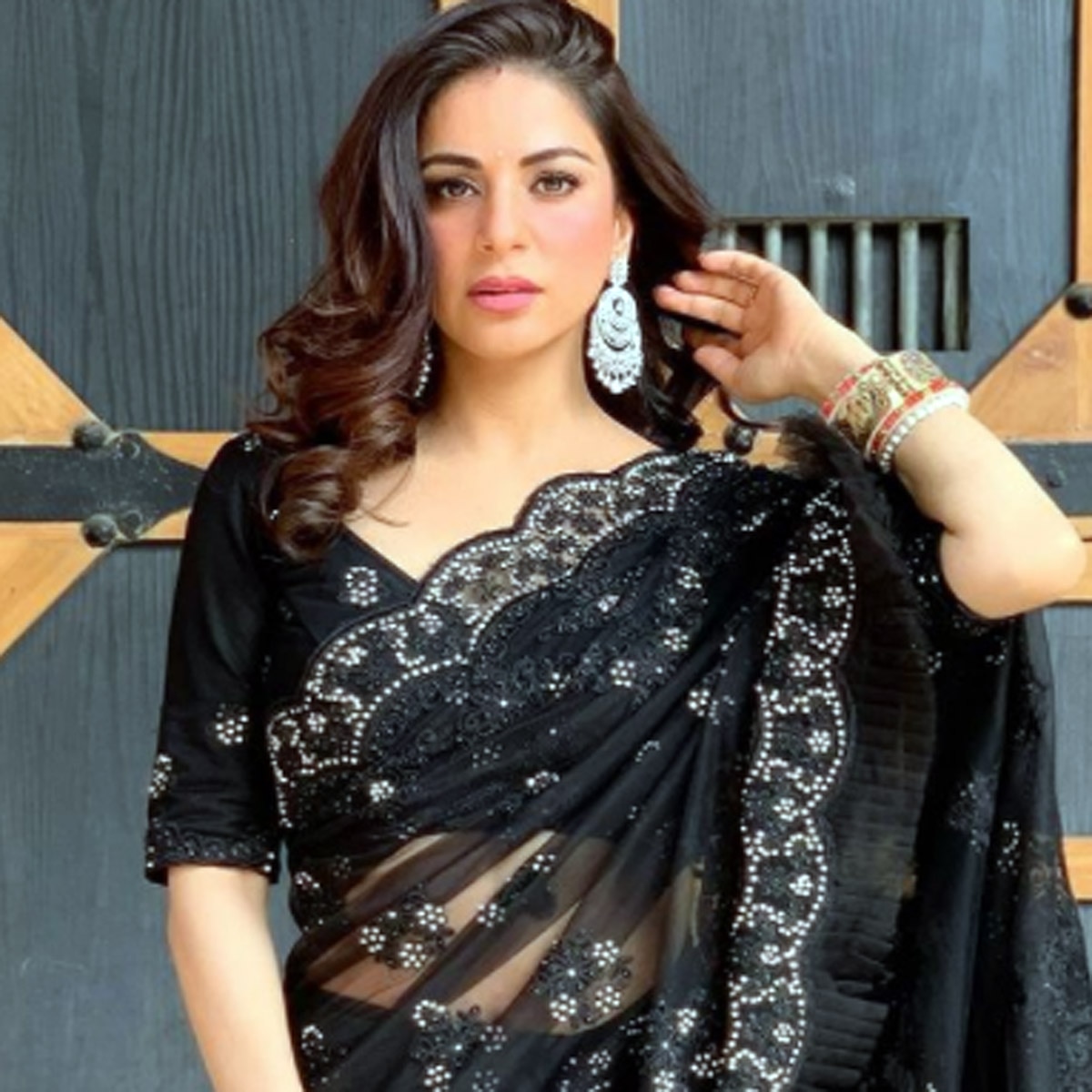  श्रद्धा आर्या 