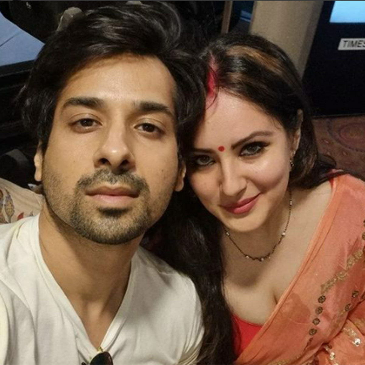  पूजा बनर्जी और कुणाल वर्मा