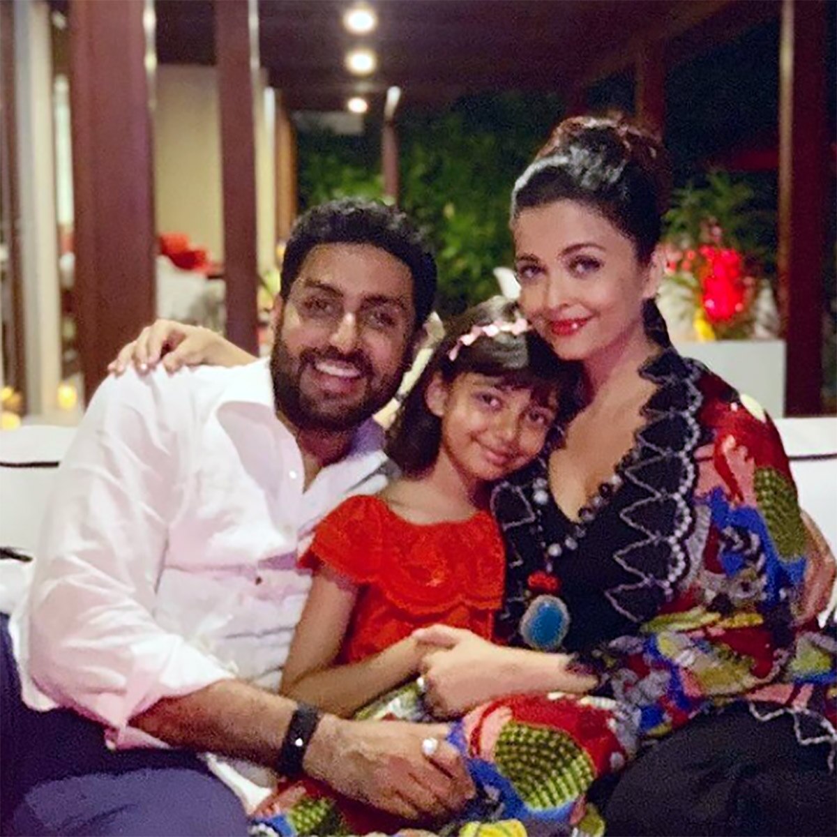 ऐश्वर्या-अभ‍िषेक-आराध्या  