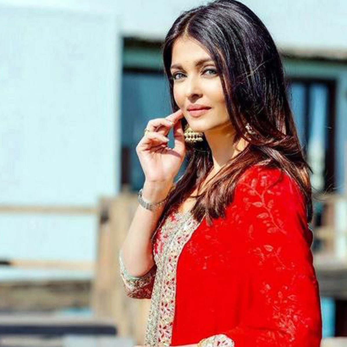 ऐश्वर्या 