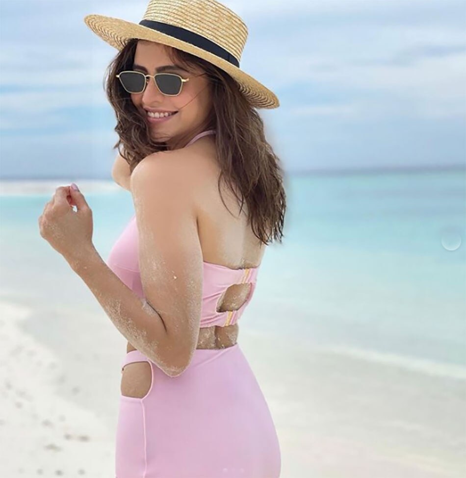 आमना शरीफ 