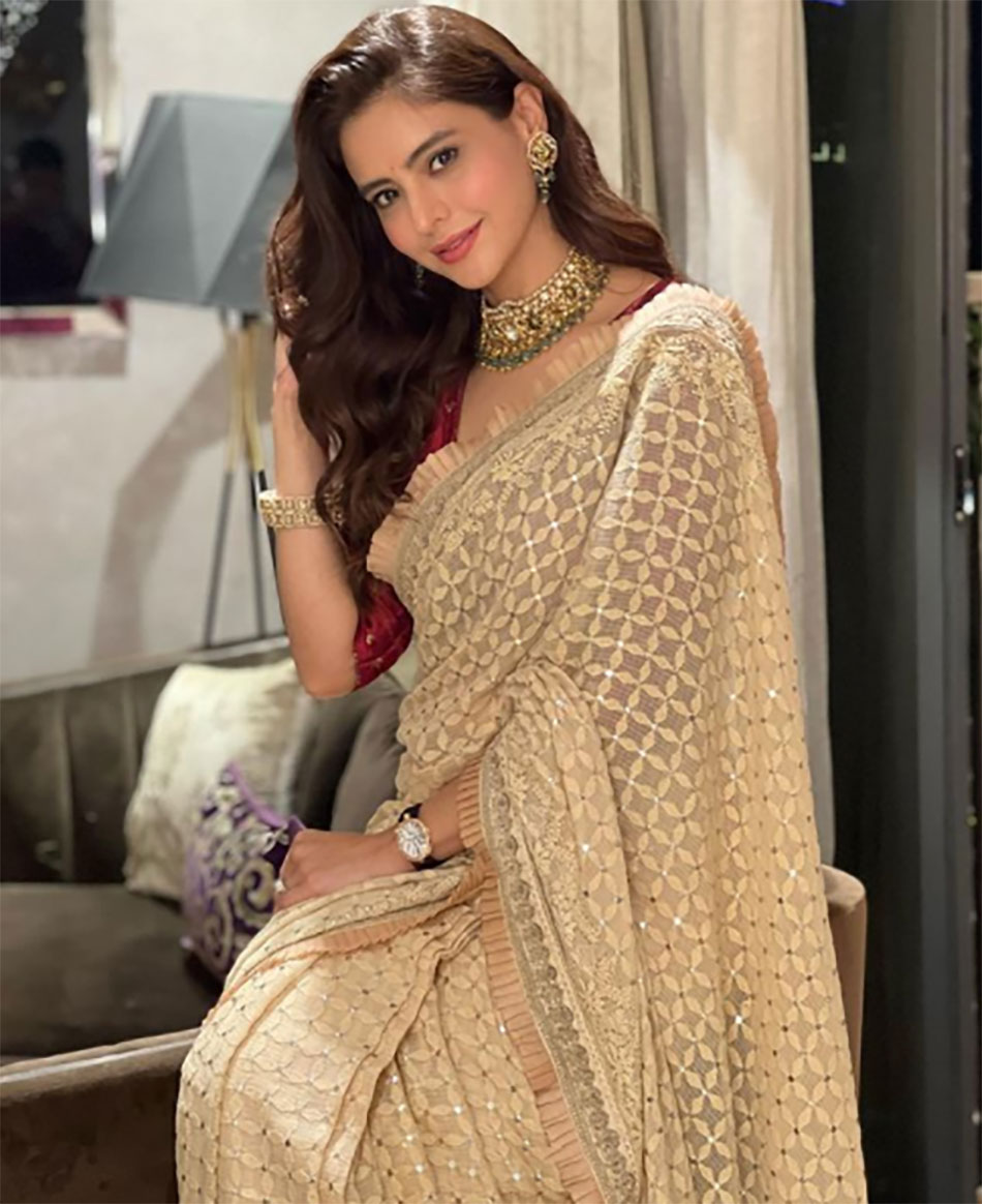 आमना शरीफ 