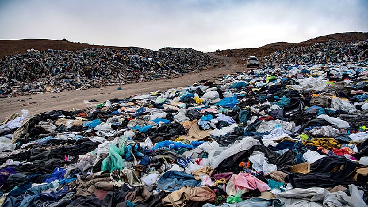 Mountain of Clothes Chile