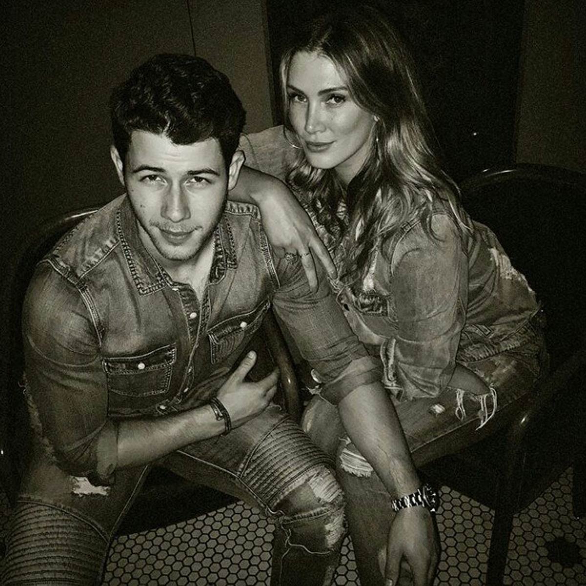 निक जोनस-Delta Goodrem 