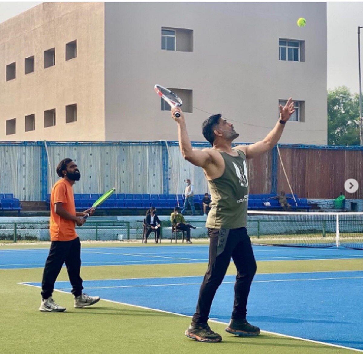 ms dhoni latest picture