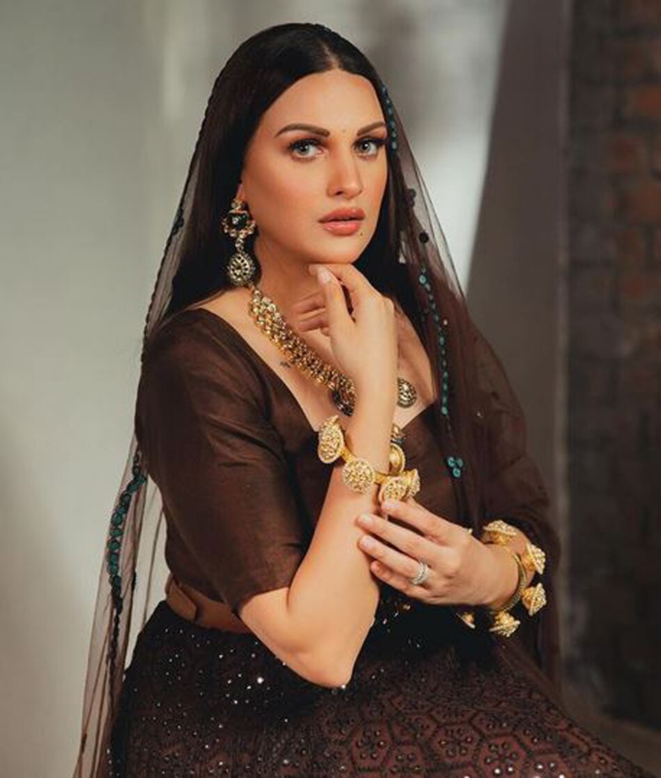 हिमांशी खुराना