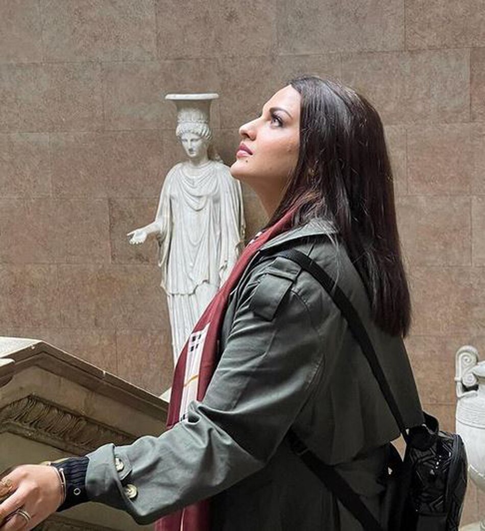 हिमांशी खुराना