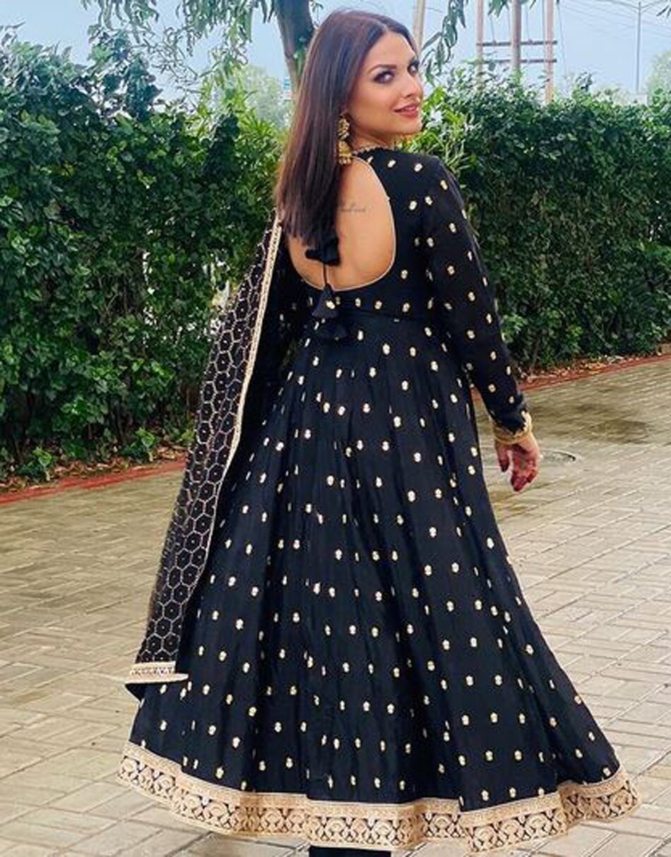 हिमांशी खुराना