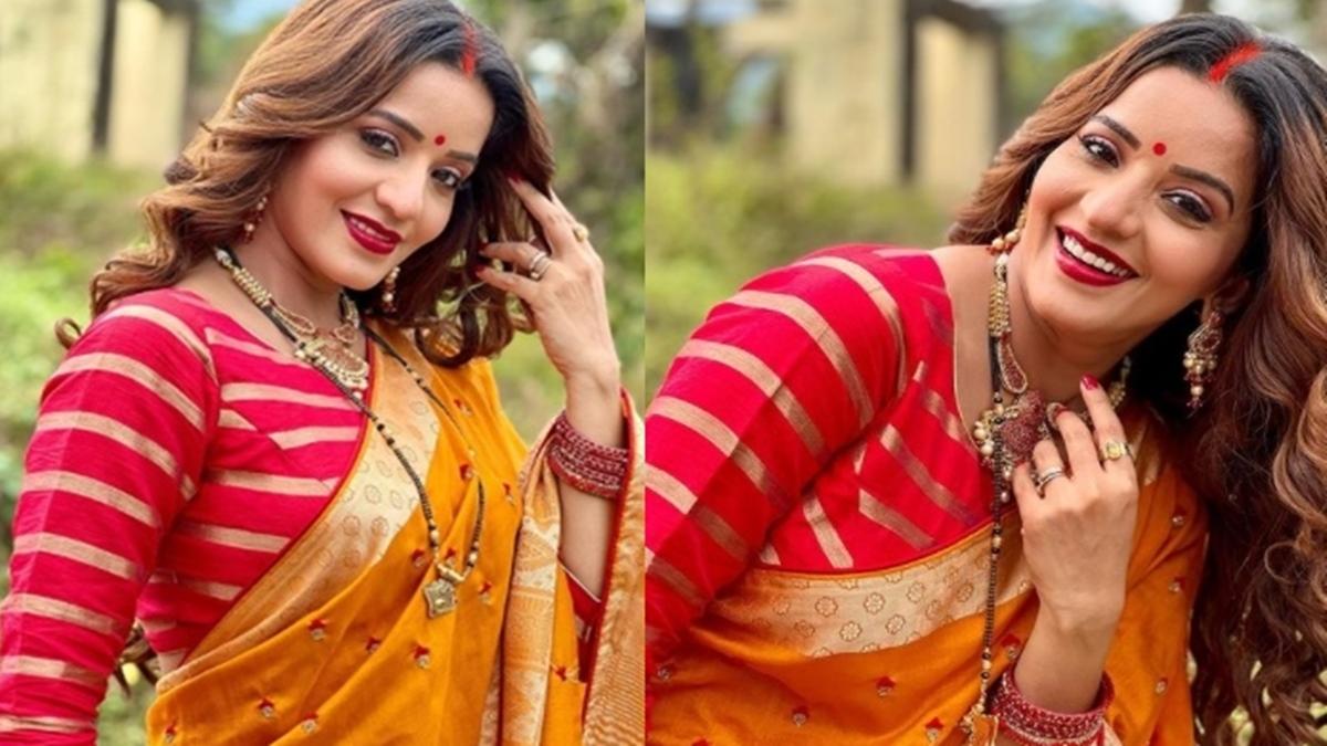 Monalisa Chhath Puja Look