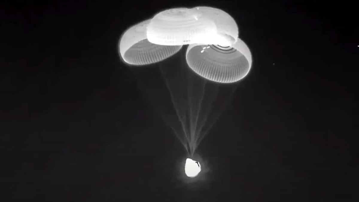 NASA SpaceX Astronauts Diaper