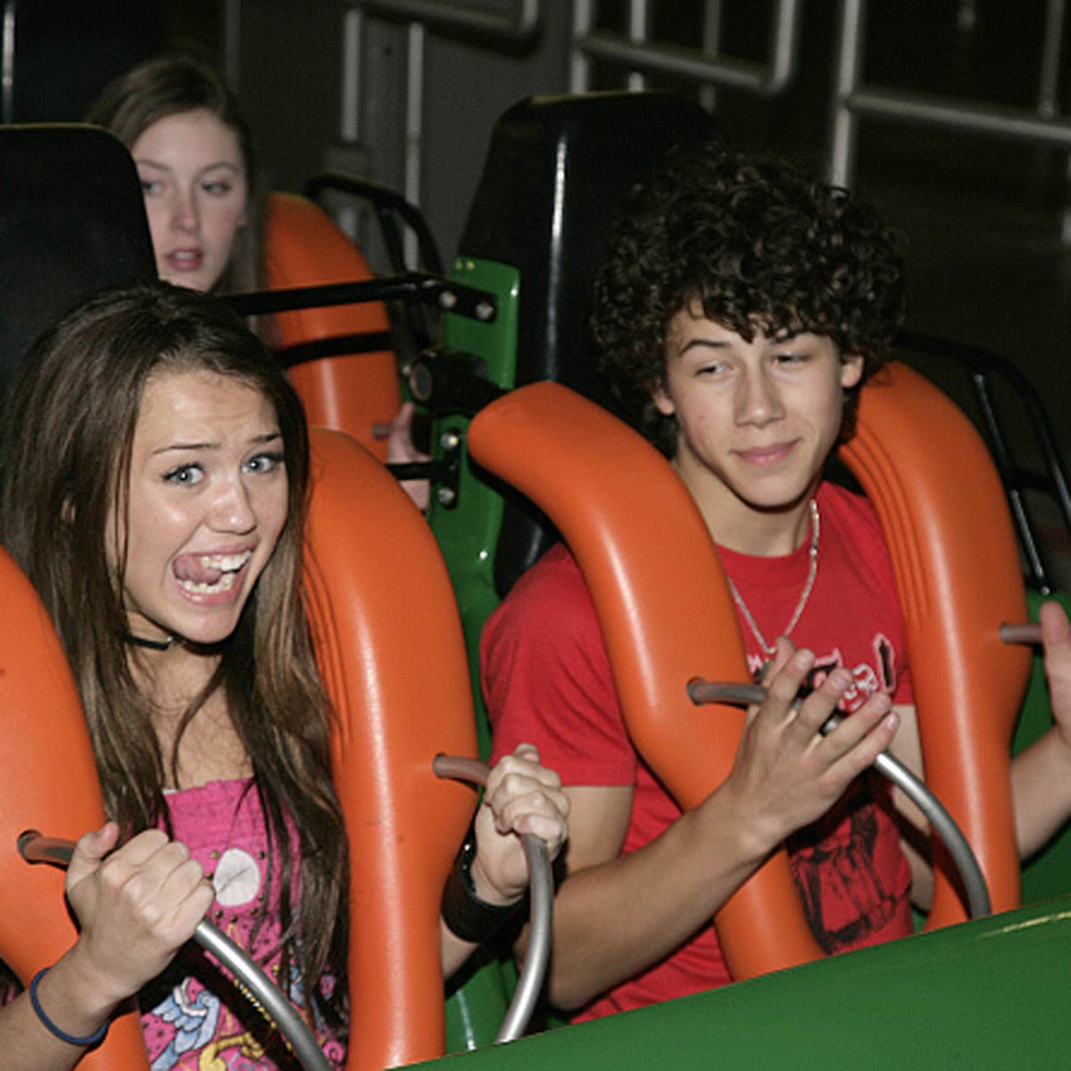 निक जोनस-Miley Cyrus