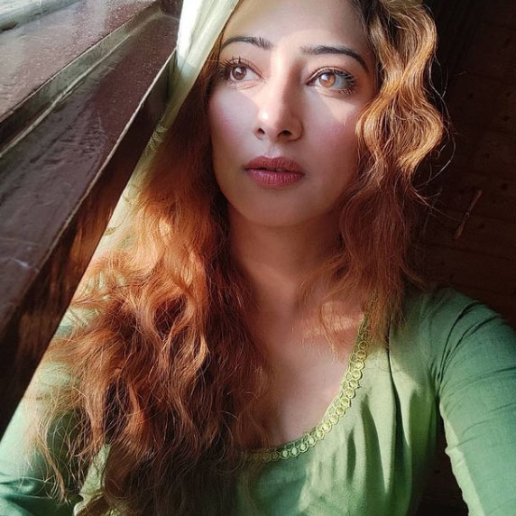 निहारिका रायजादा