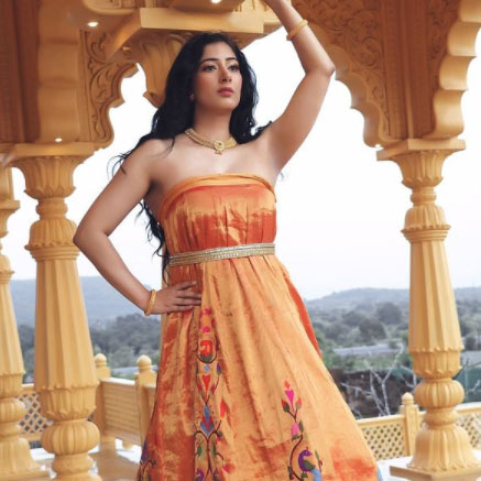 निहारिका रायजादा