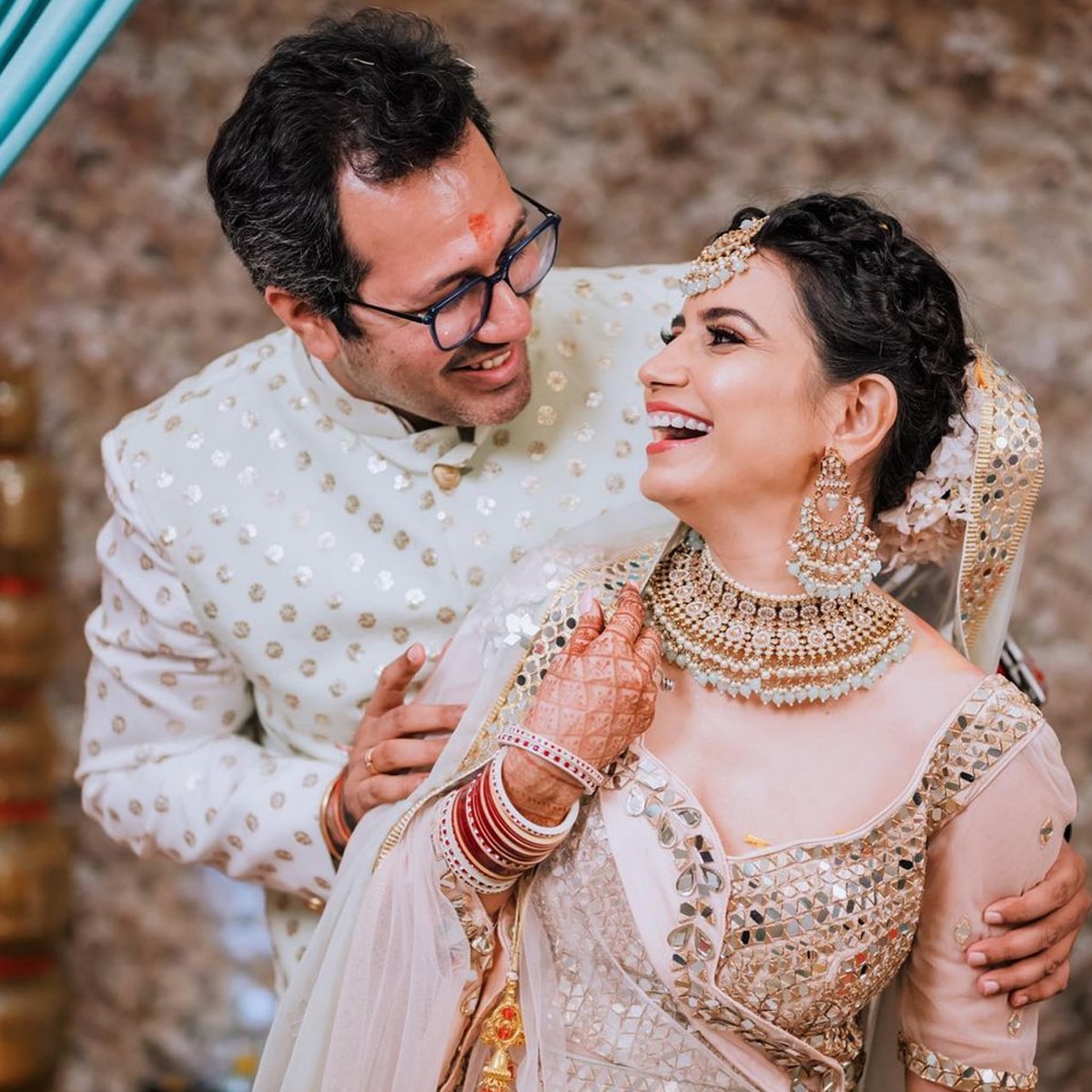 प्रिया आहूजा, मालव राजदा