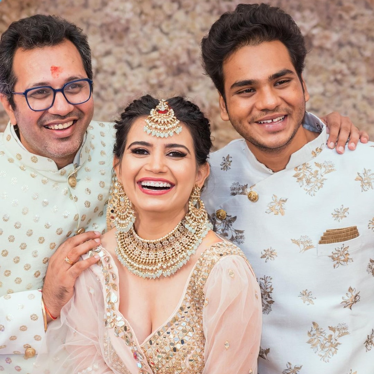 प्रिया आहूजा, मालव राजदा