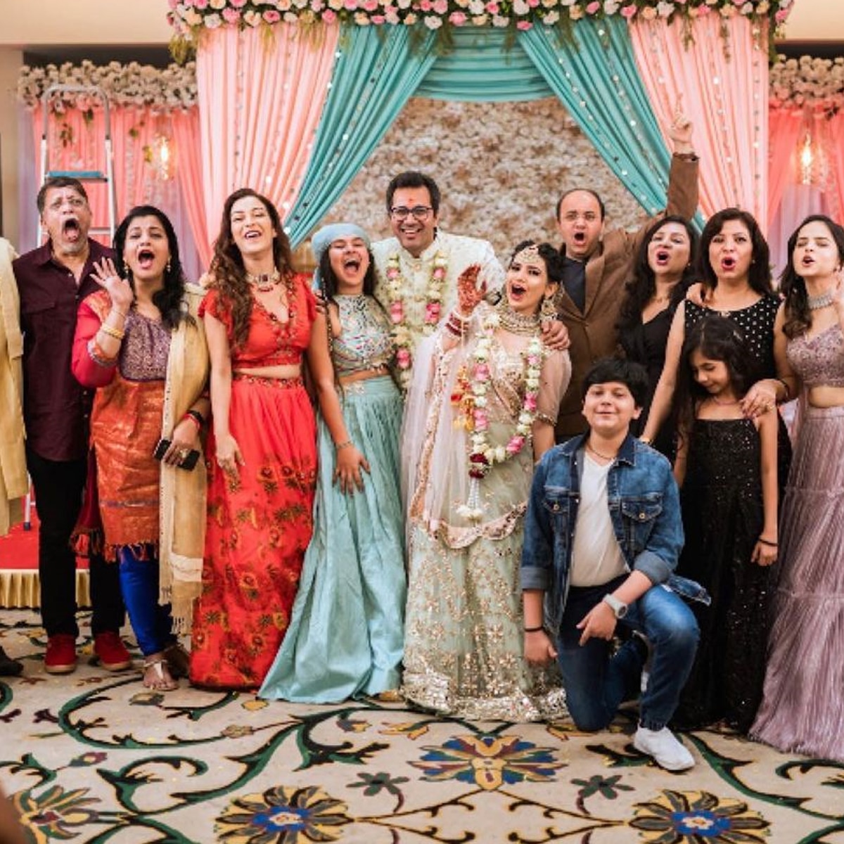 प्रिया आहूजा, मालव राजदा