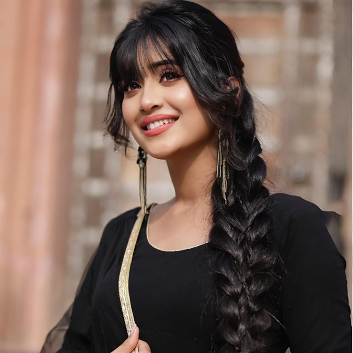 शिवांगी जोशी 