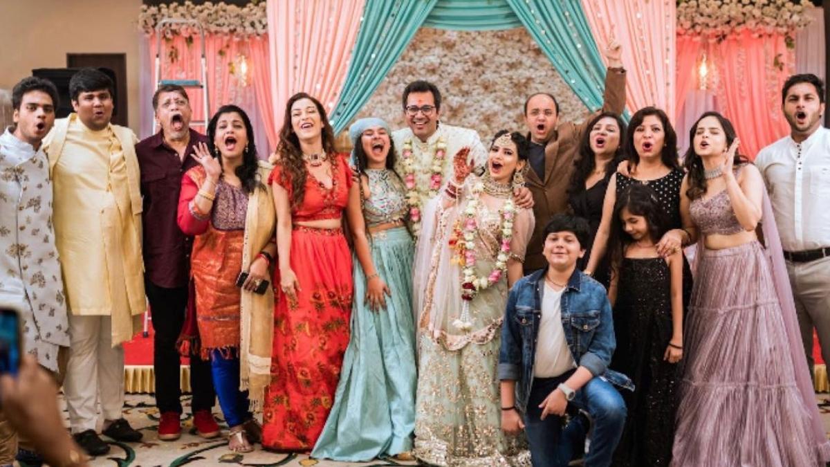 Taarak Mehta के डायरेक्टर ने प्रिया आहूजा संग दोबारा रचाई शादी, शो की पूरी कास्ट ने किया सेलिब्रेट
