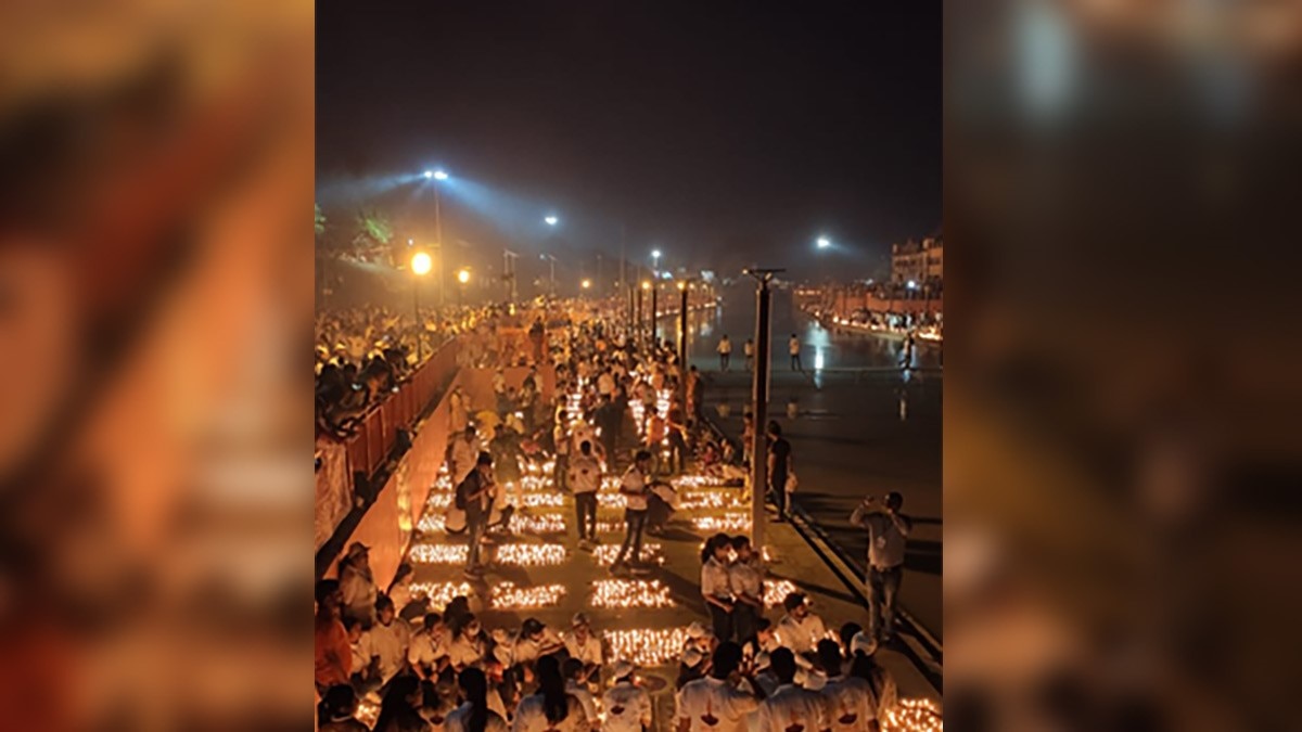 12 लाख दीयों से जगमग हुई राम नगरी Ayodhya, बना वर्ल्ड रिकॉर्ड 