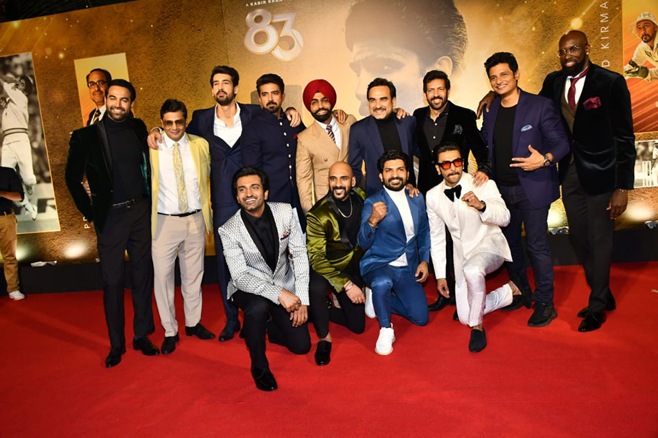 83 स्टार कास्ट