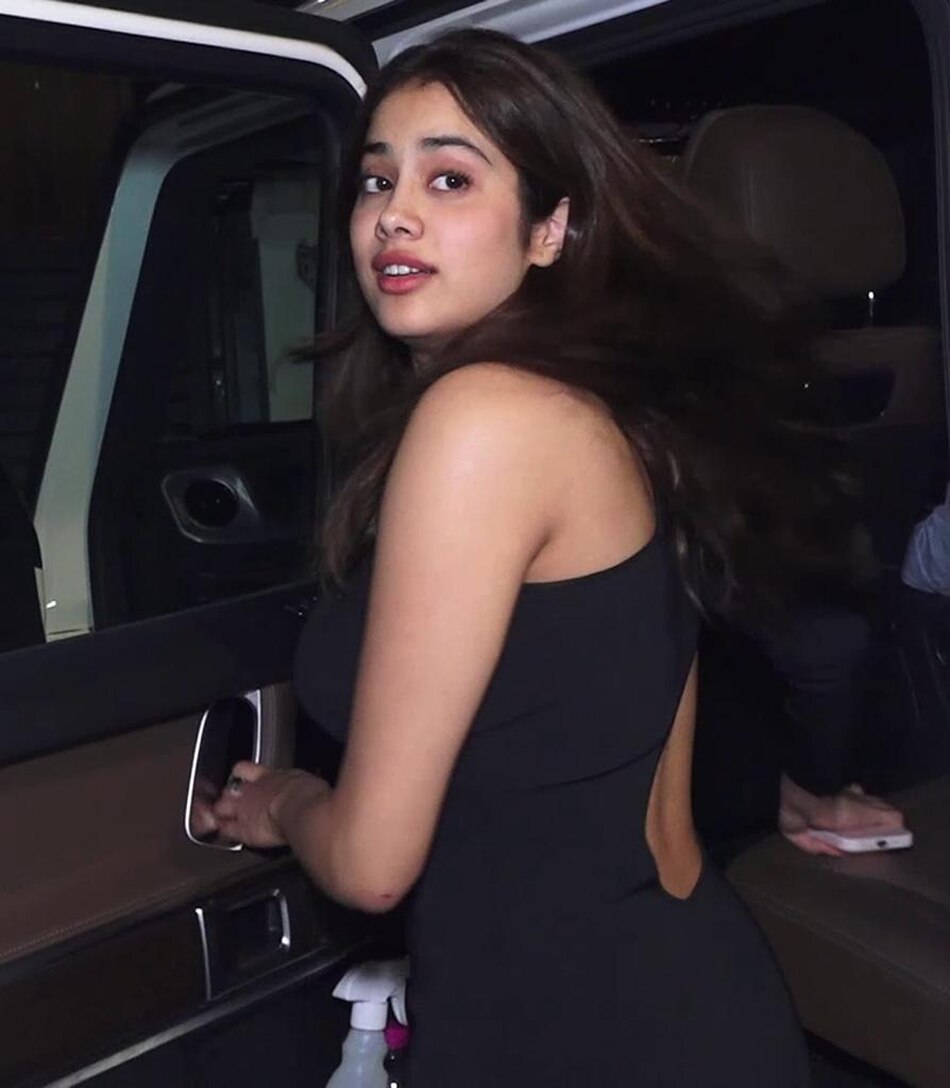 जाह्नवी कपूर 