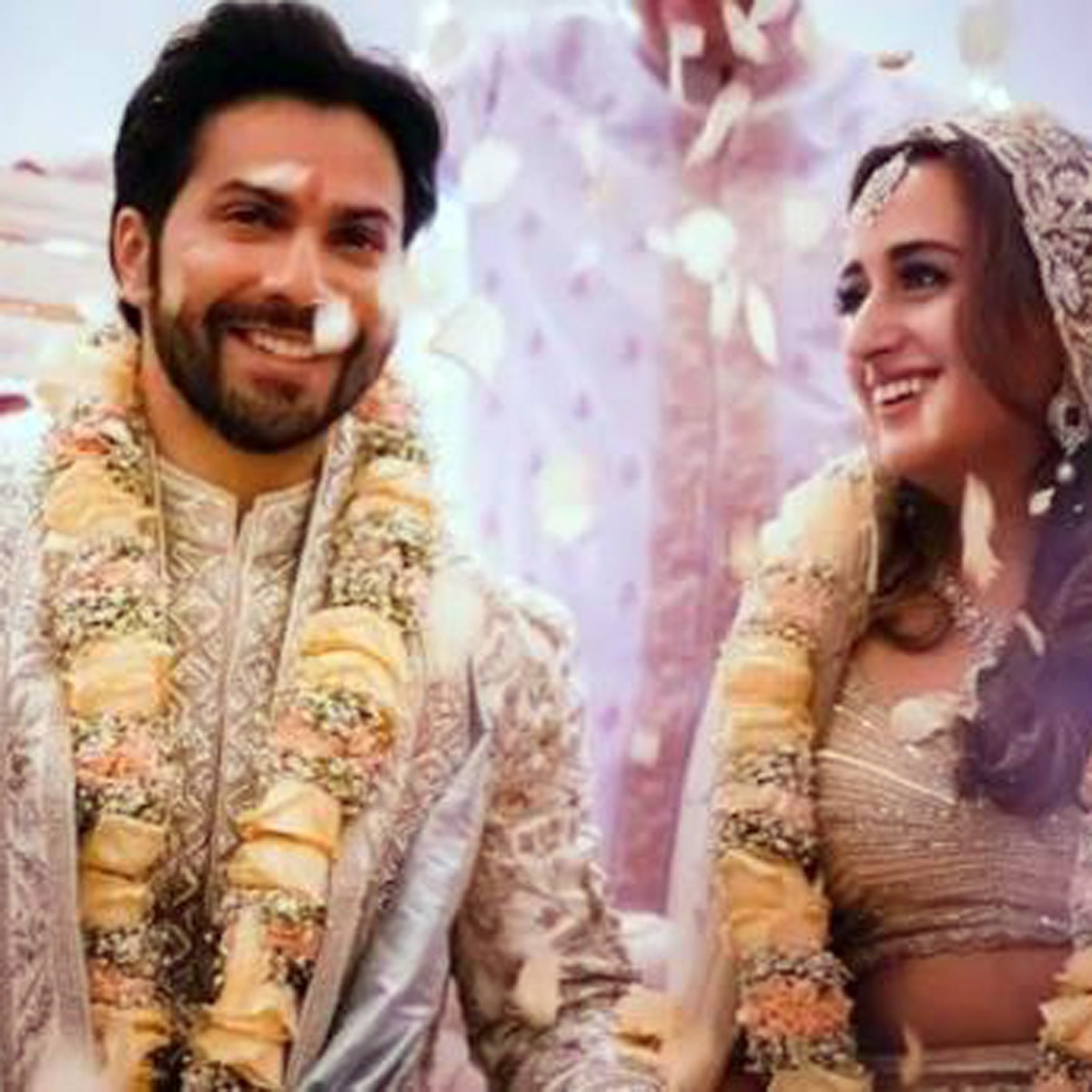 वरुण धवन और नताशा दलाल