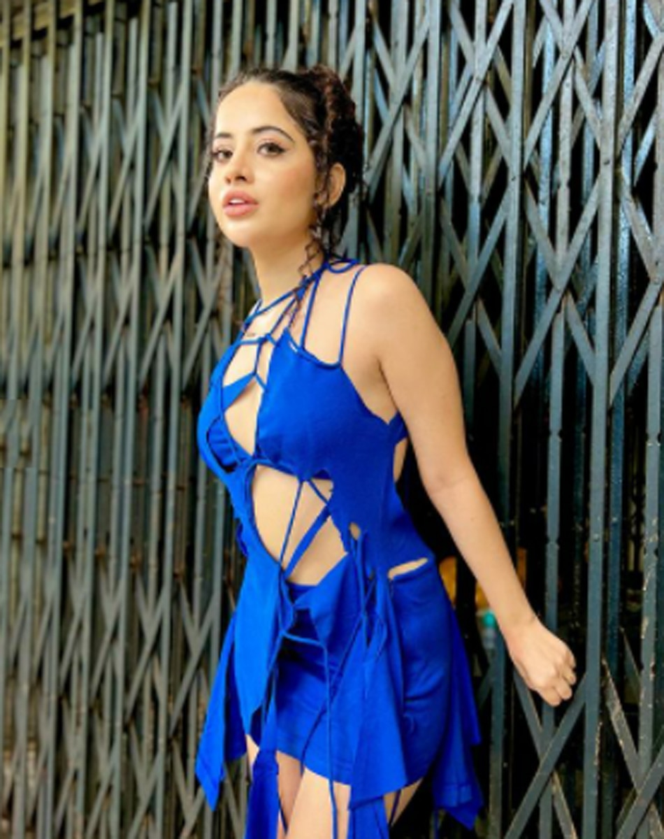  उर्फी जावेद 