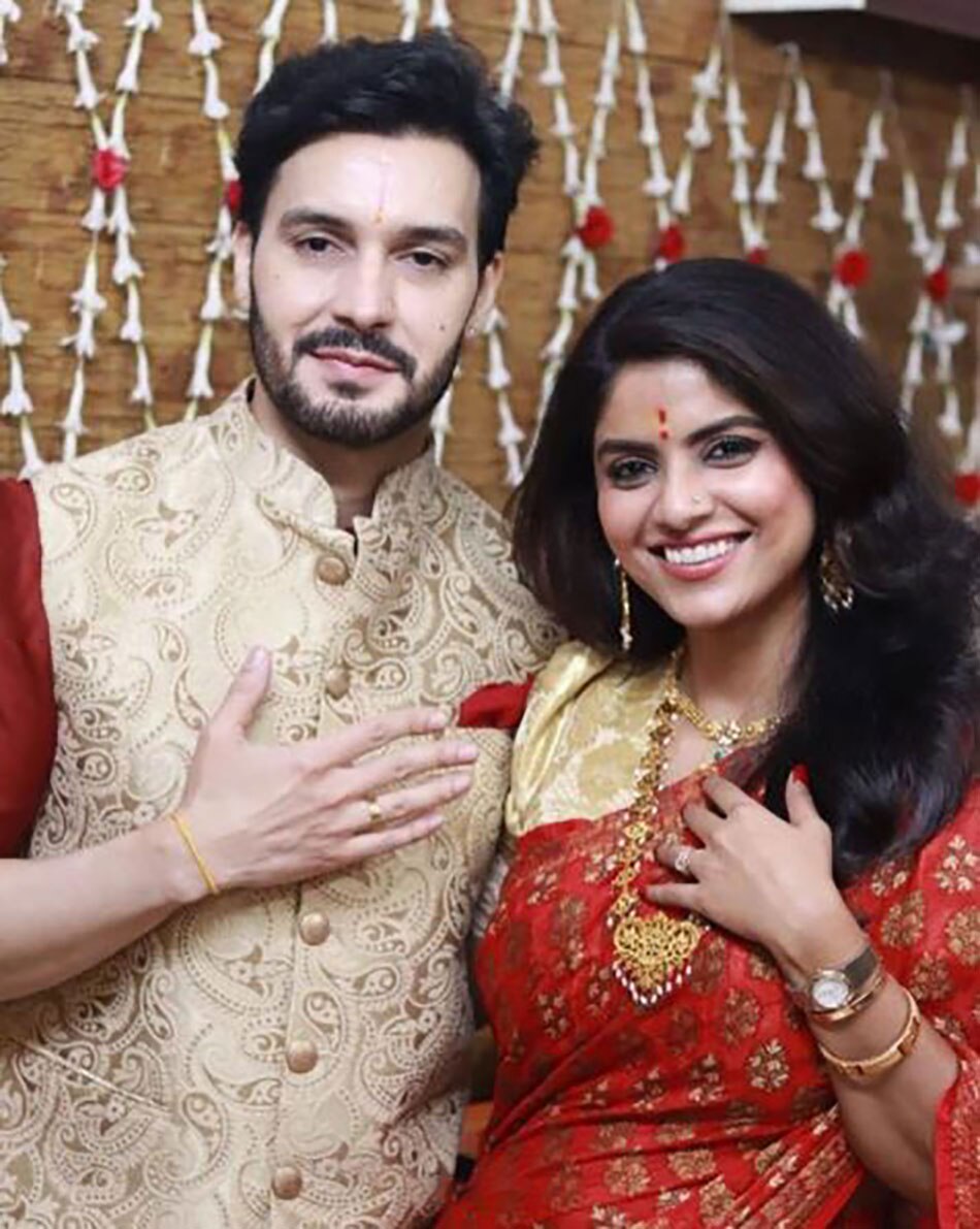 सायंतनी घोष और अनुग्रह