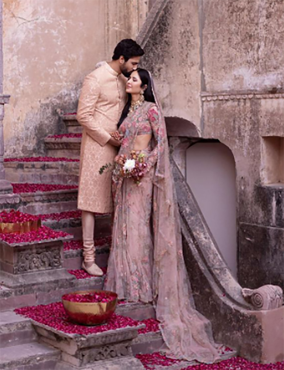  कटरीना कैफ और विक्की कौशल