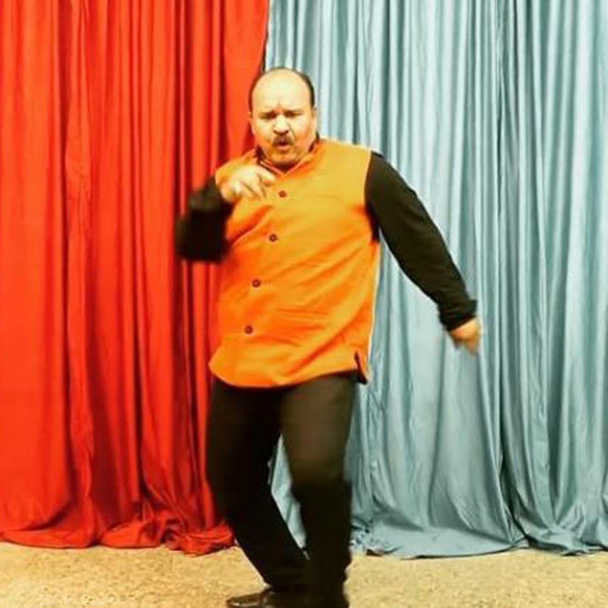 डांसिंग अंकल