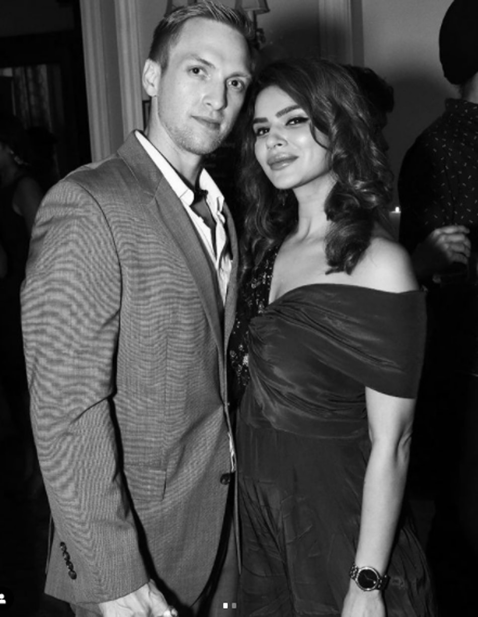 आशका गोरडिया