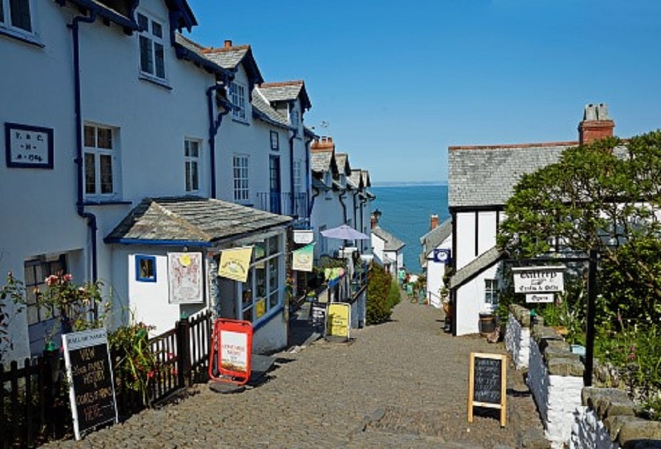 इन 10 छोटे शहरों के सामने फीके पेरिस-रोम