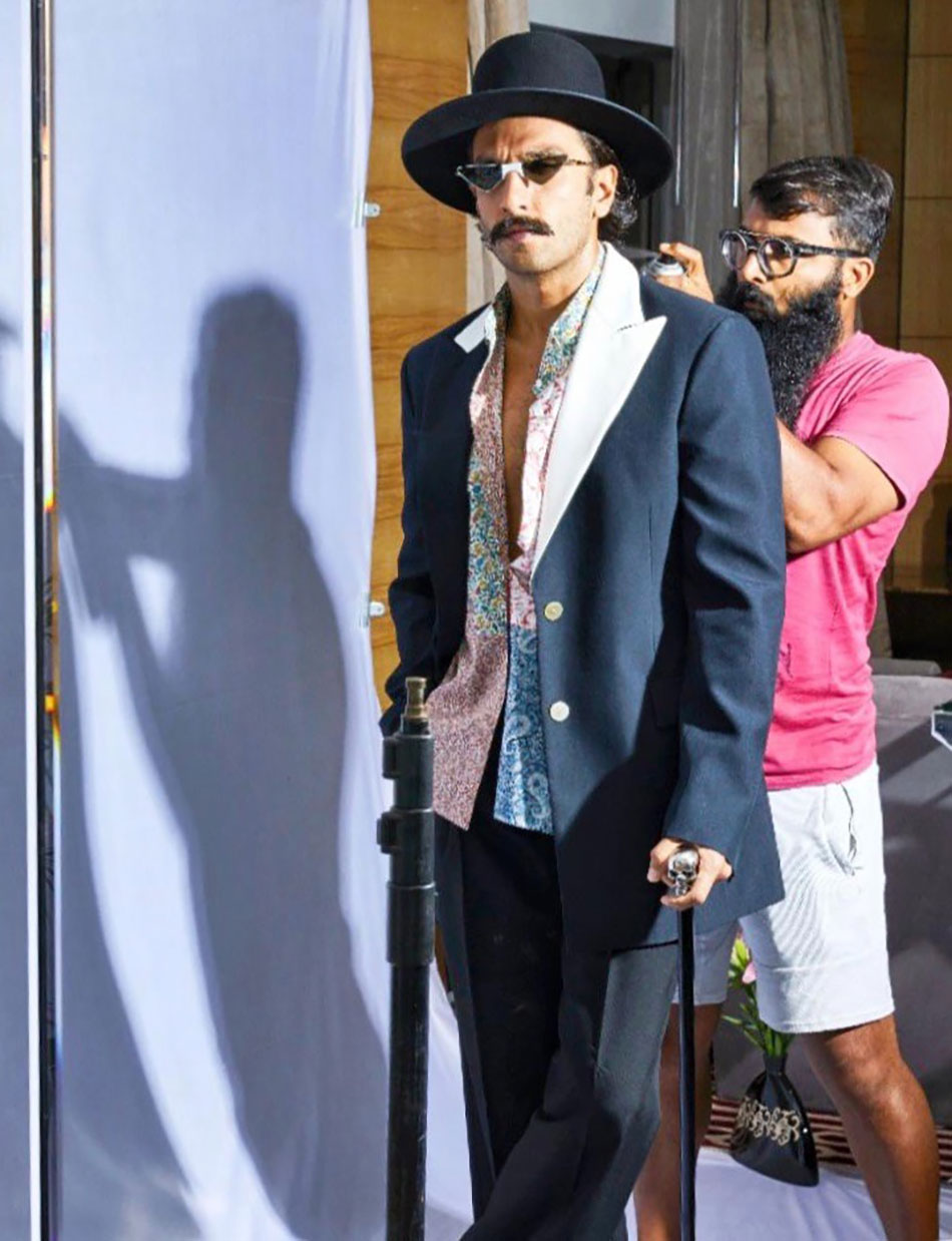 दर्शन येवेलेकर 