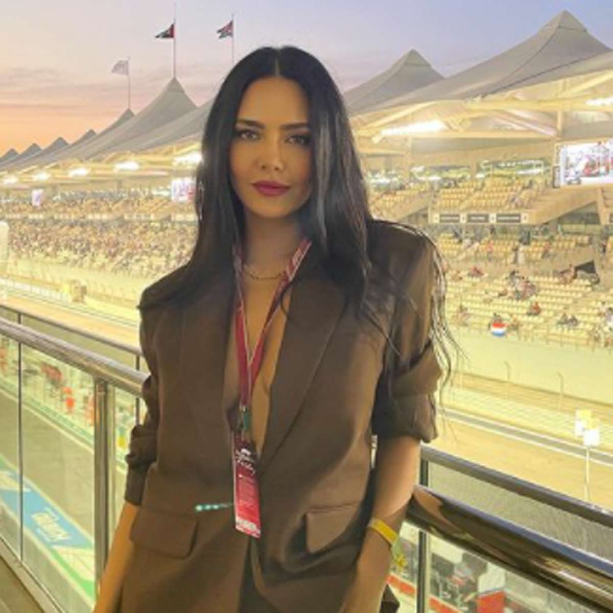 ईशा गुप्ता 